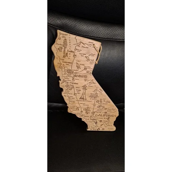 Totally Bamboo Destination California State Shaped Serving and Cutting Board,... - Picture 1 of 4